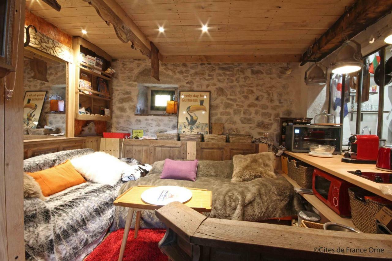 卡日奥斯克斯住宿加早餐旅馆 La Lande-de-Goult 外观 照片